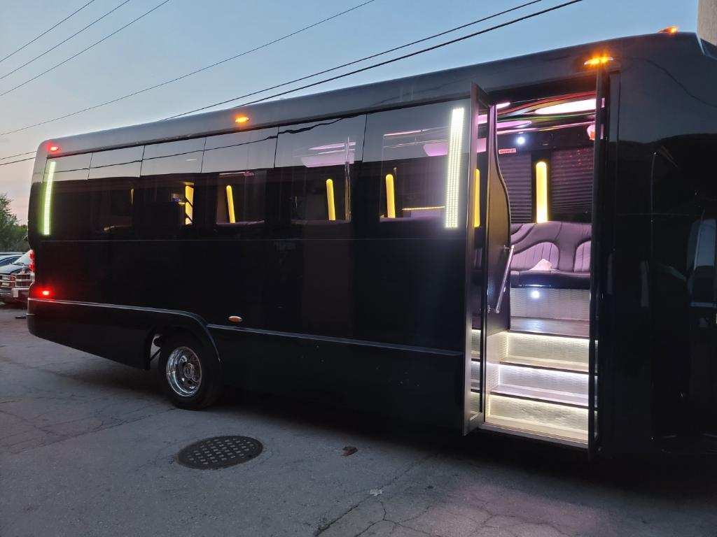 Family D&N Transportation business image in Richton Park, IL
